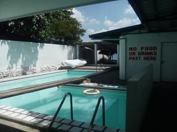 Gumleaves Hotel And Restaurant Olongapo Buitenkant foto