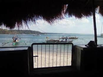 Gumleaves Hotel And Restaurant Olongapo Buitenkant foto