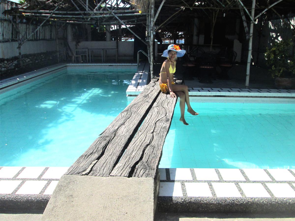 Gumleaves Hotel And Restaurant Olongapo Buitenkant foto